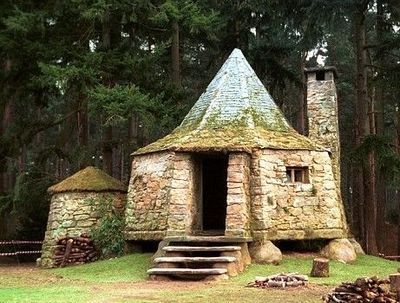 《哈利?波特》作者計劃在自己花園建造“海格小屋”_新聞中心_新浪網(wǎng)